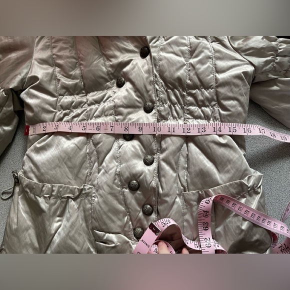 Tuleh Creamy Champaign Satiny Puffer Coat Size 38 - Picture 14 of 16